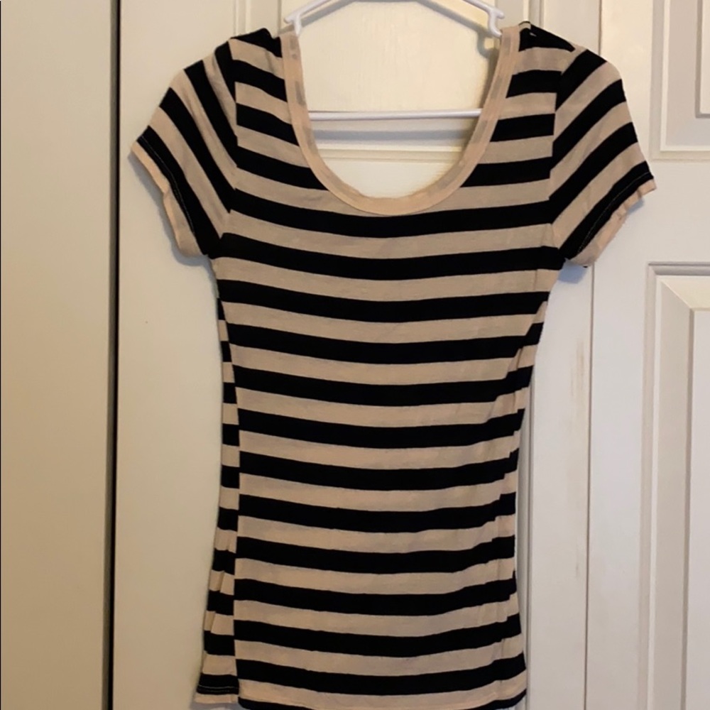 Scoop neck striped tee